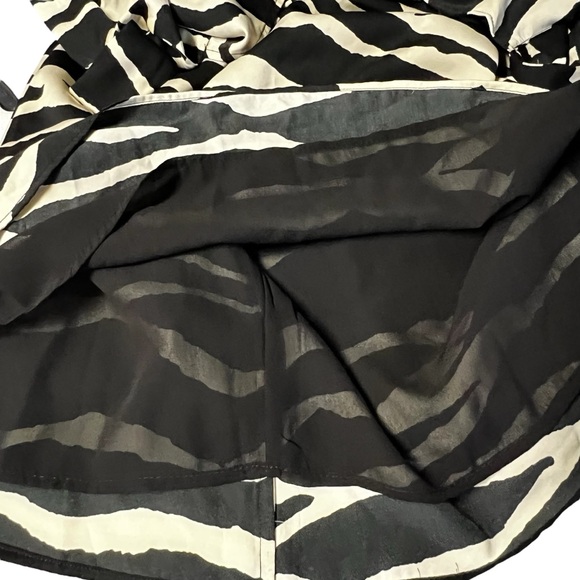 H&M Zebra Pattern Lined Dress Size Small NWOT - Picture 7 of 8